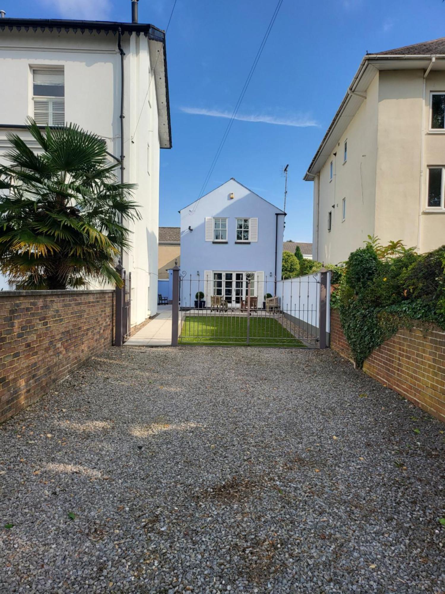 The Coach House Villa Cheltenham Bagian luar foto
