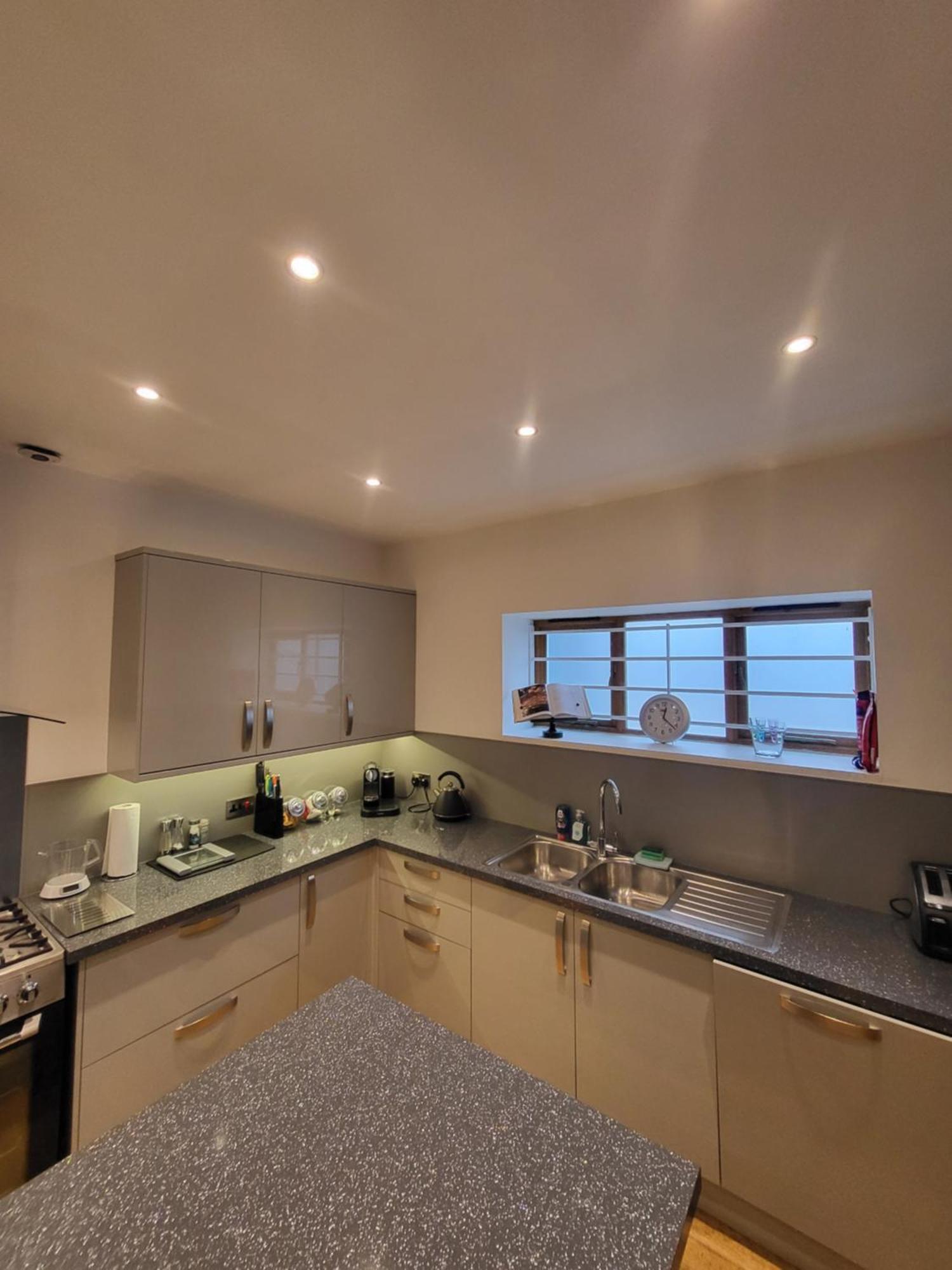 The Coach House Villa Cheltenham Bagian luar foto