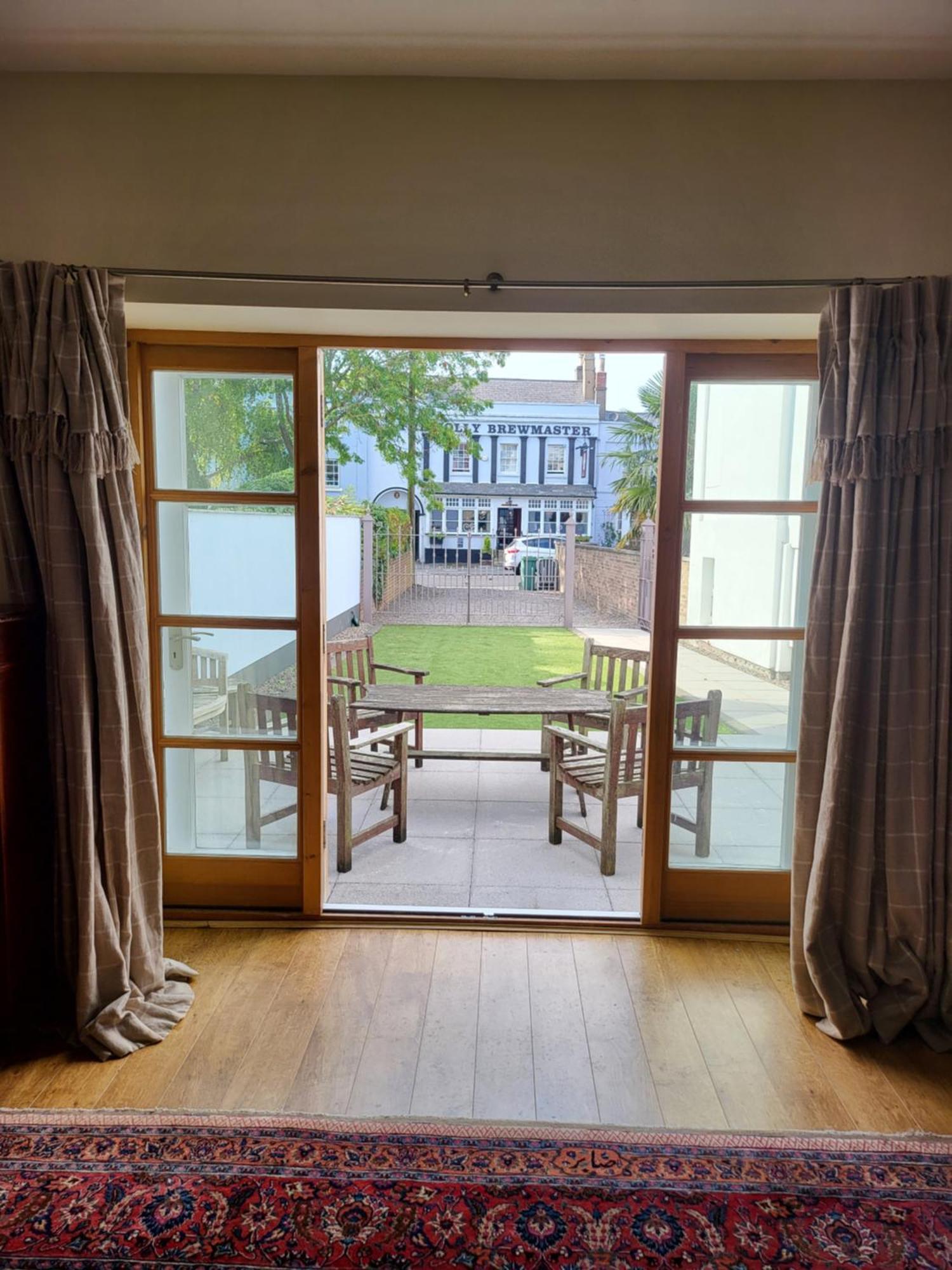 The Coach House Villa Cheltenham Bagian luar foto